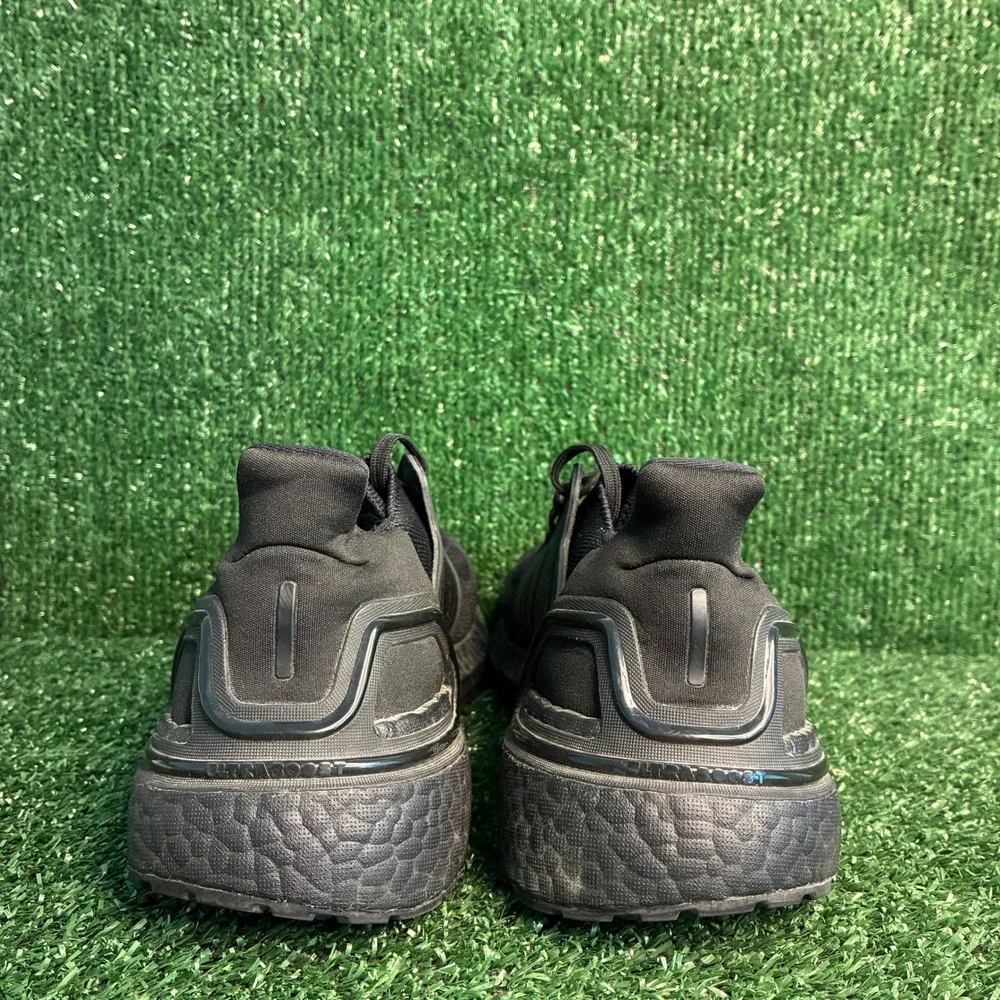 Adidas Ultraboost 20 EG0691 Primeknit Athletic Sneakers Triple Black Mens Size 8